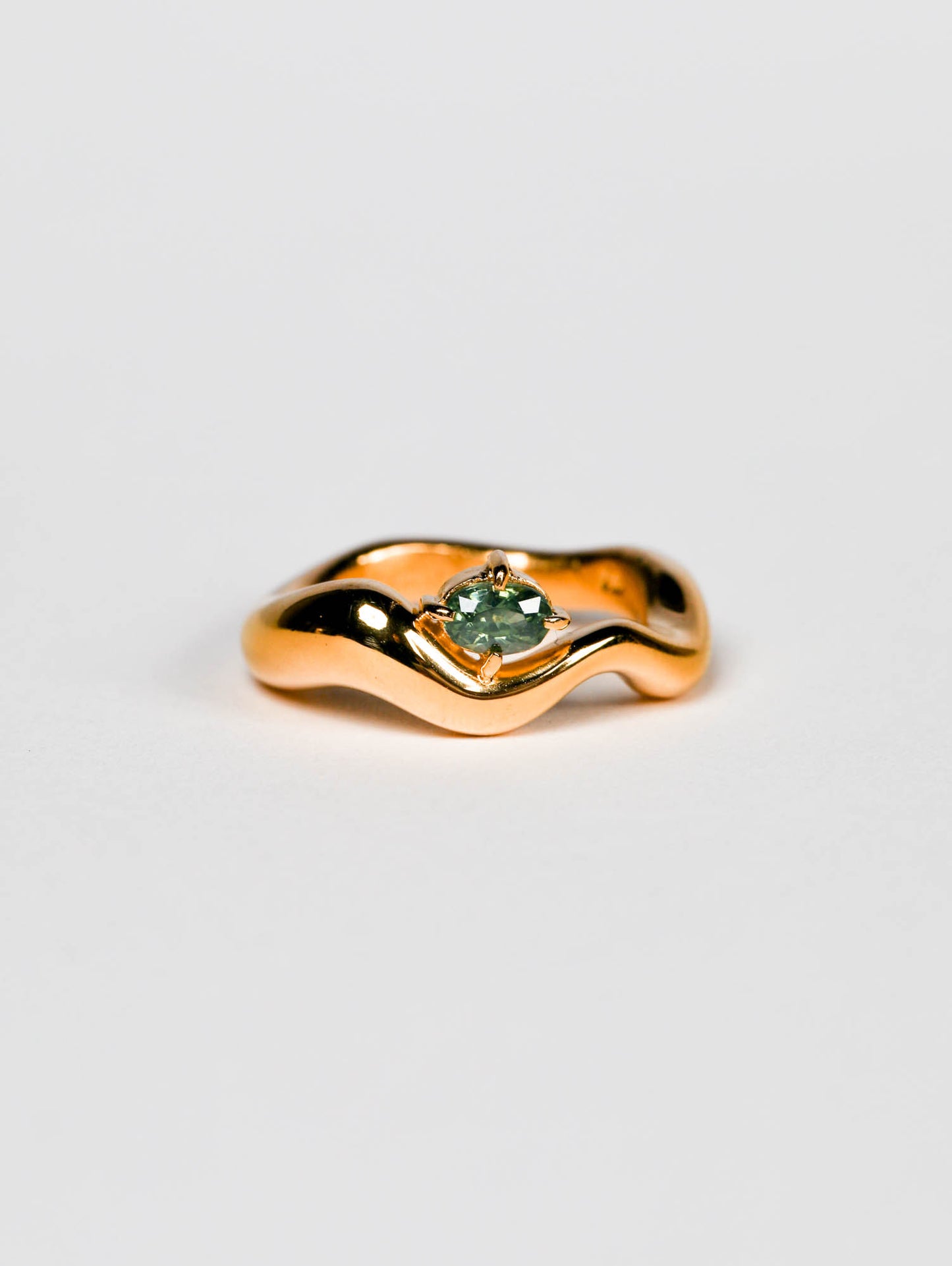 Wave Ring Gold with single Tourmaline Stone # 6 | Size 6.5