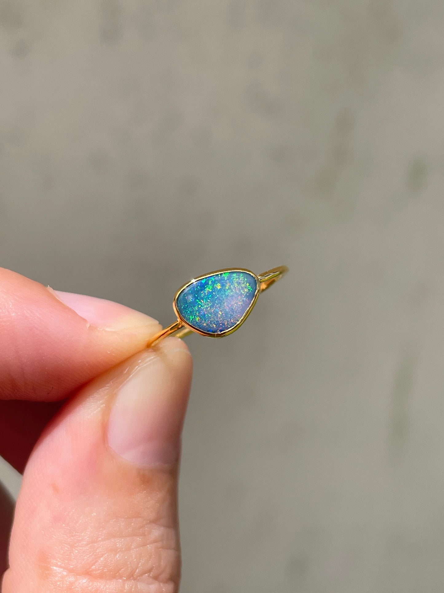 Opal Ring Gold Small- 4 -size 6