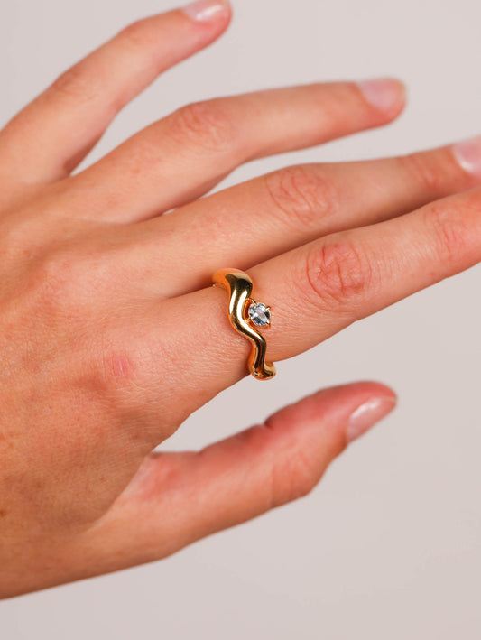 Wave Ring Gold with single Sapphire Stone # 3 | Size 7