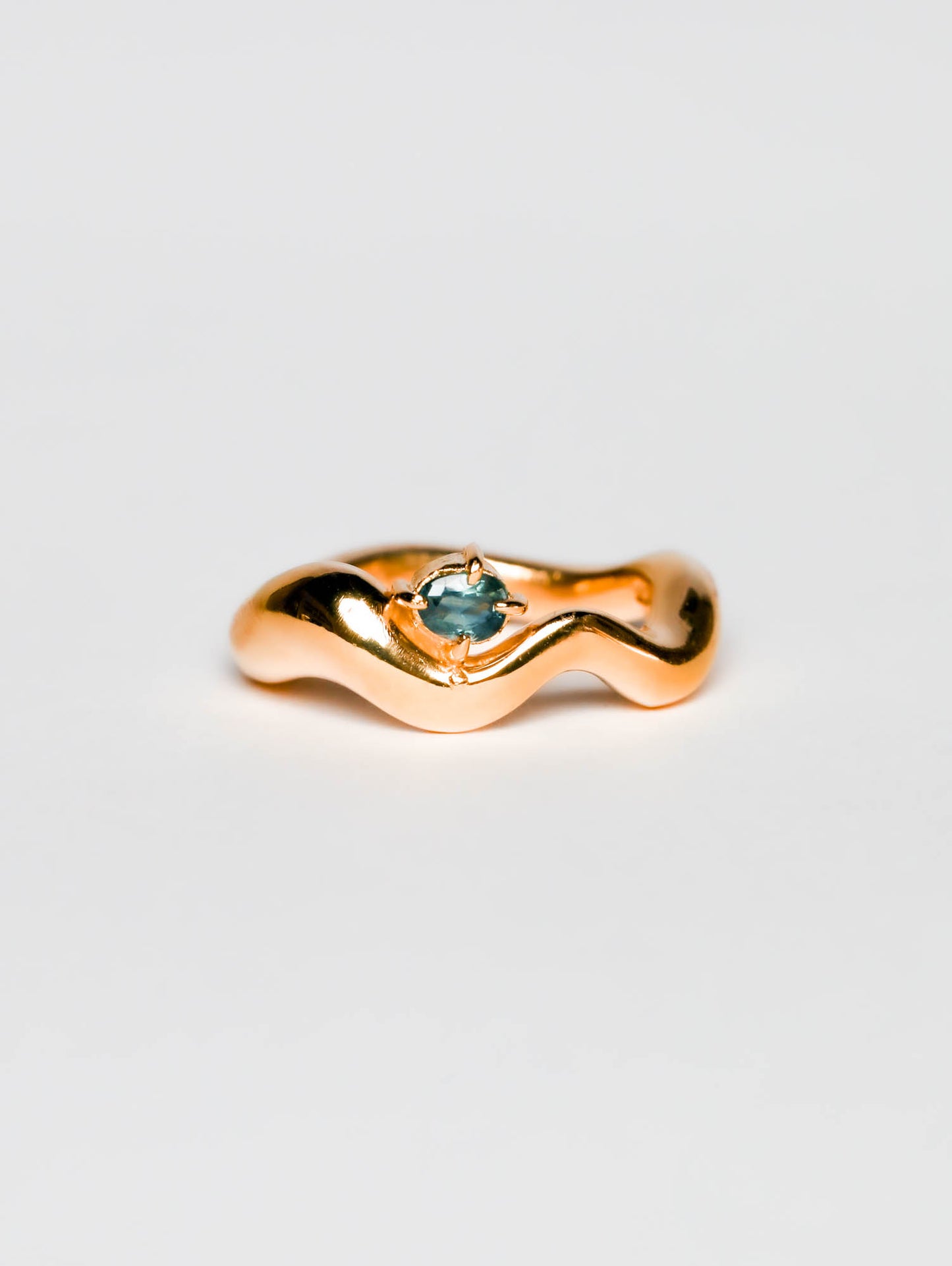 Wave Ring Gold with single Sapphire Stone # 1 | Size 6