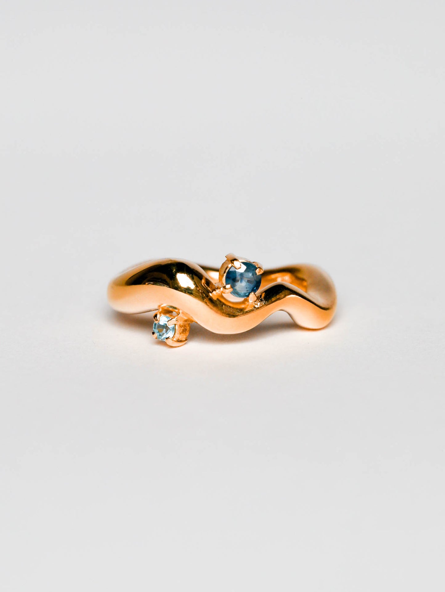 Wave Ring Gold with 2 Sapphire Stones # 1 | Size 7.5