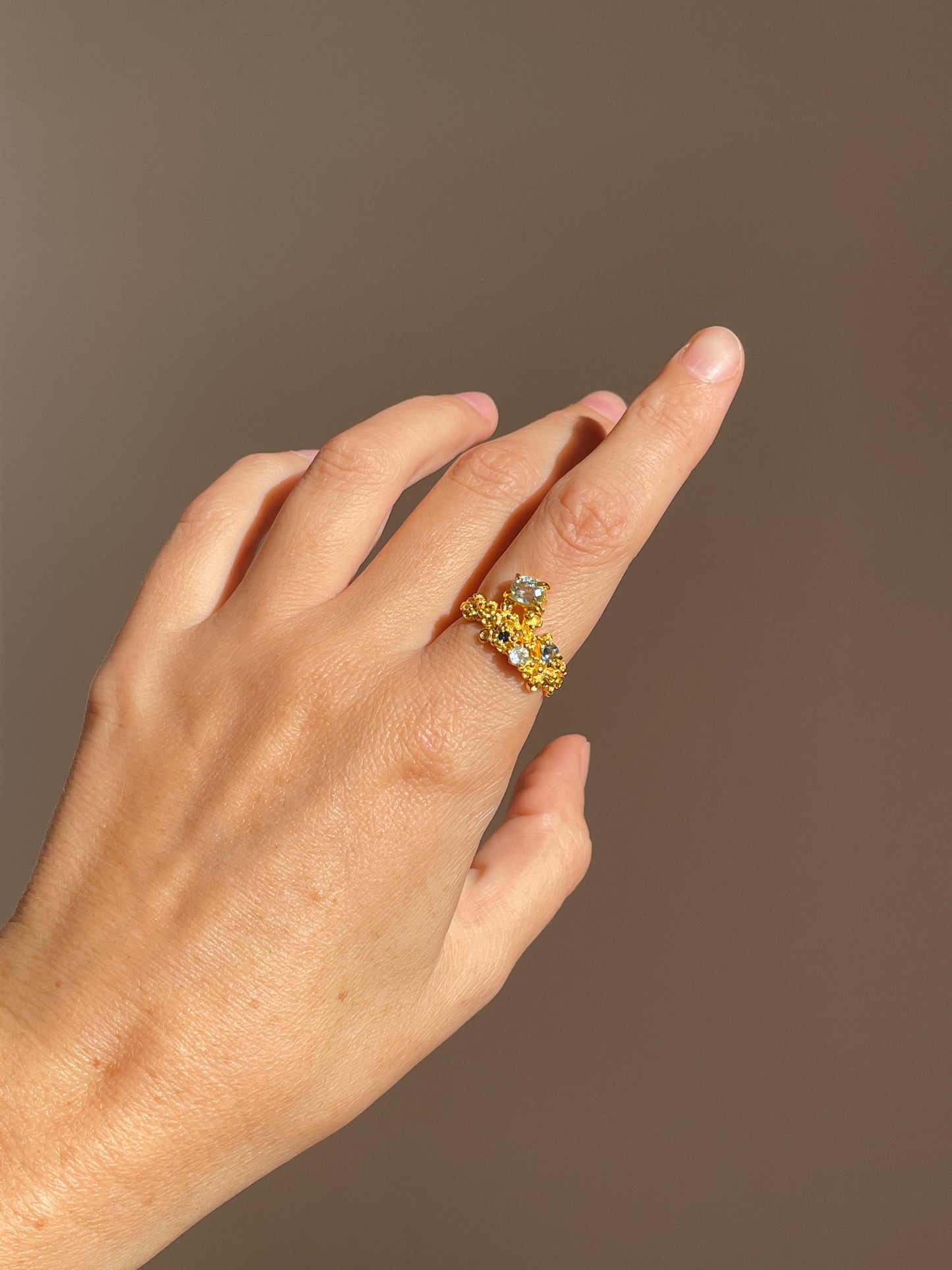 Coral Ring Gold with Aqua coloured sapphires & Aquamarine stones - size 7.5